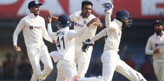 Australia loss fourth wicket