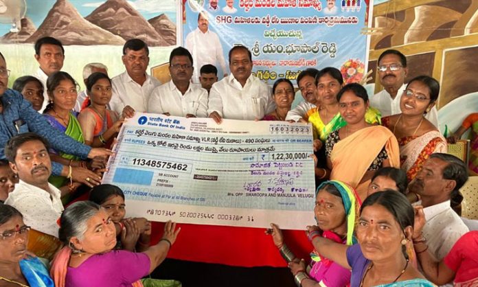 MLA distributed checks to women's groups