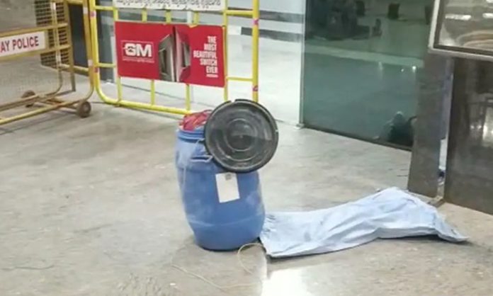 Dead body found in Railway station