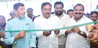 Minister Errabelli inaugurated the FSCS supermarket