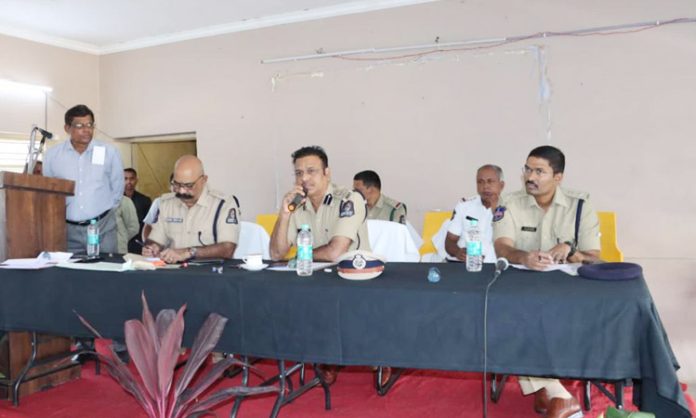 Auction of impounded vehicles
