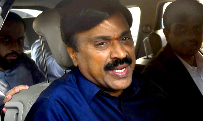 Gali Janardhan Reddy condemns join BJP