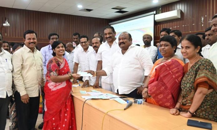 Kalyana Lakshmi cheque to 156 people