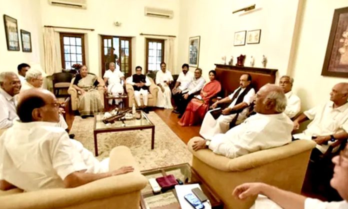 Opposition parties hold meeting at Sharad Pawar's House