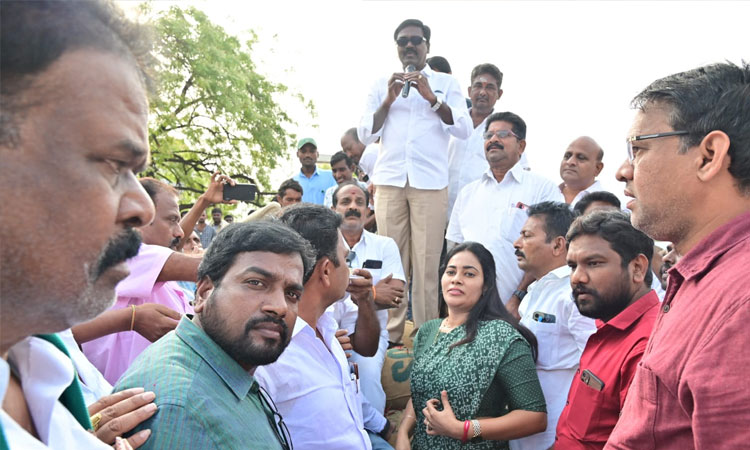 Puvvada Ajay Kumar participates in Khammam Mirchi Action