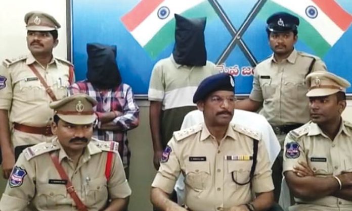 Arrest of two men who threatened rice millers as Naxalites