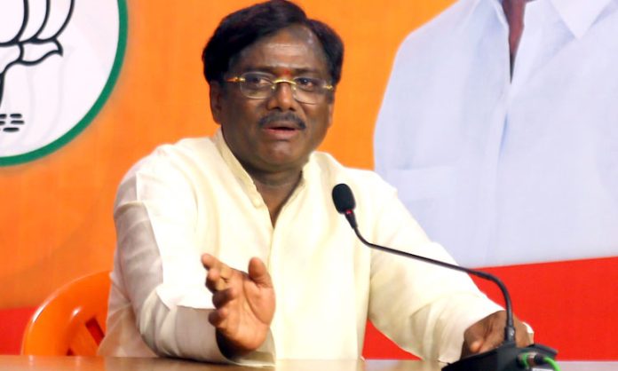 Vivek Venkataswamy press meet on Teenmar Mallanna Arrest