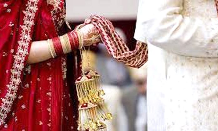 Bengaluru traffic prompts groom to run away from bride