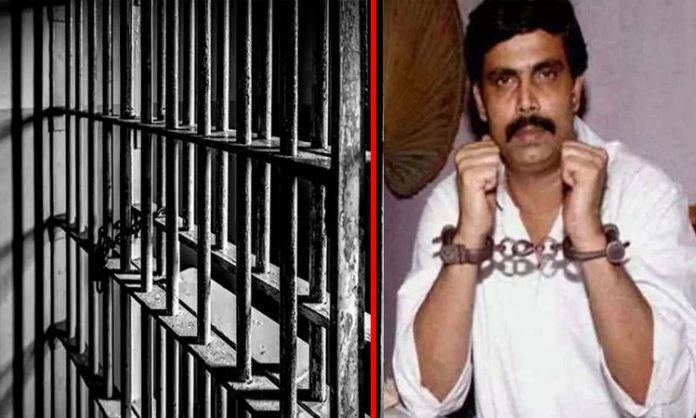 Gangster Anand Mohan released from Saharsa Jail