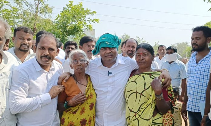 MLA Jeevan Reddy Visits Chepuru