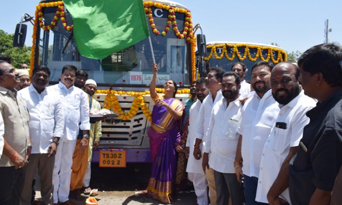Medak MLA Padma Devender Reddy started New buses