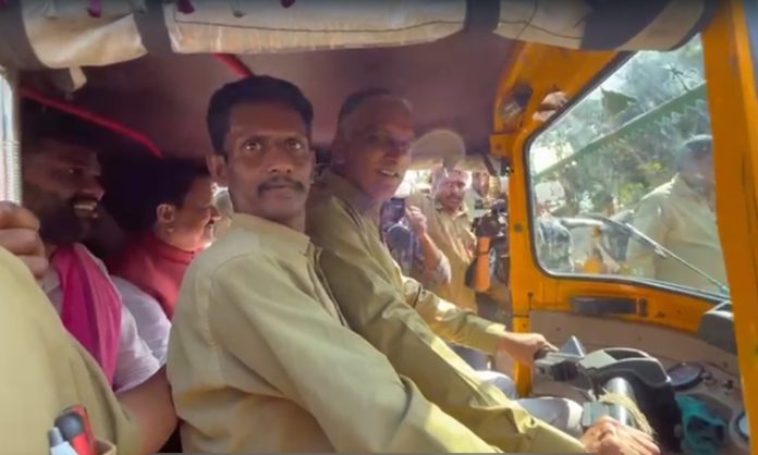 Minister Harish Rao took the avatar of an auto worker