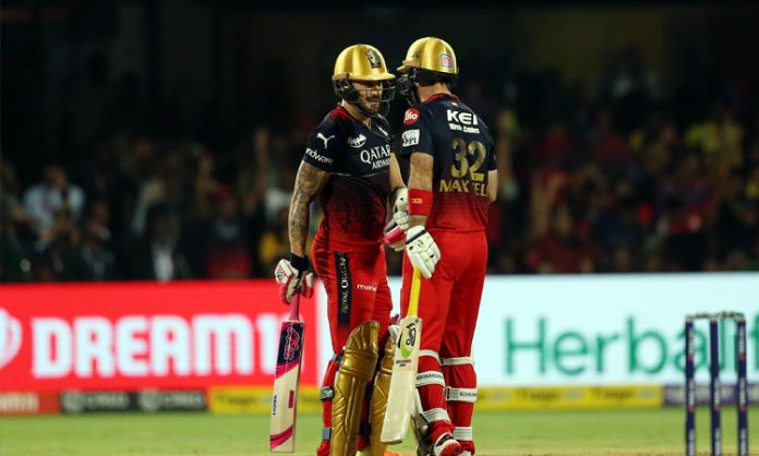 IPL 2023: RCB lost 2 wickets against CSK