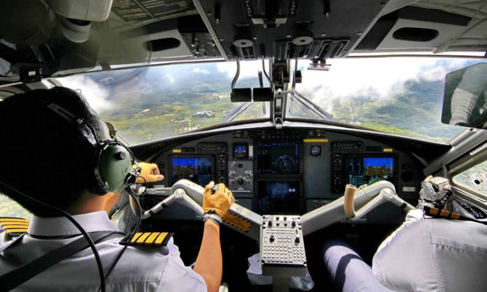 Air India Pilot welcomes his girlfriend into Cockpit