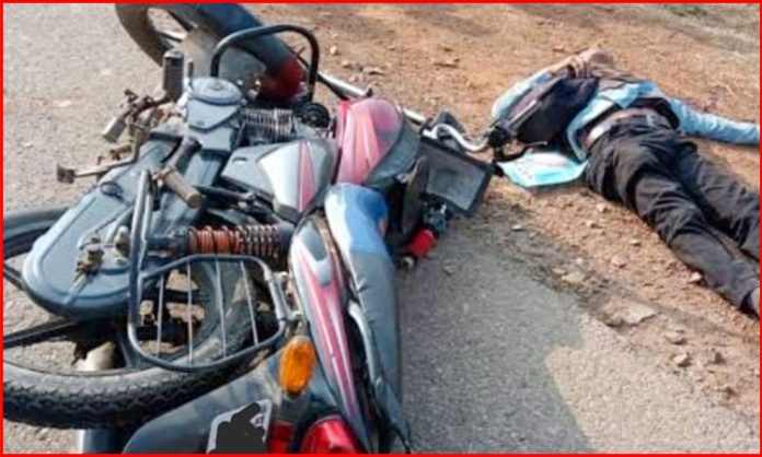 Bike hits electric pole in Komaram Bheem