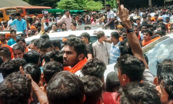 BJP Yuva Morcha leader ends life in Karnataka