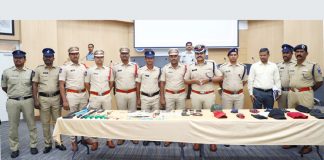Pune loot thieves arrested