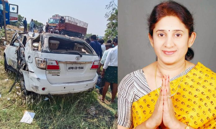 Car accident.. Ex-MLA injured