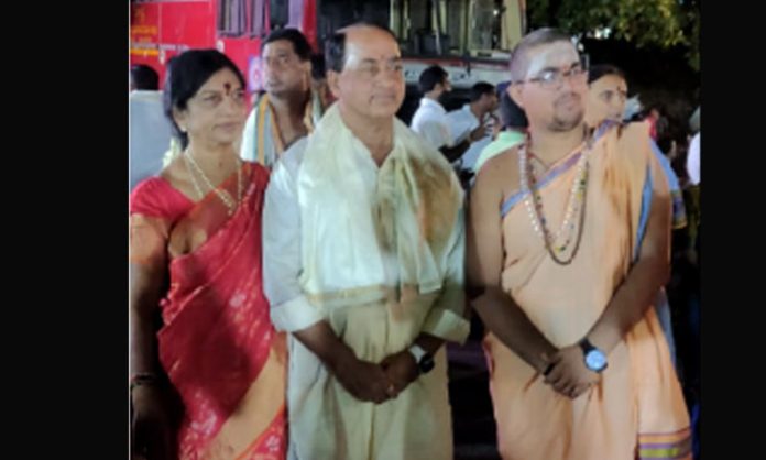 Indrakaran Reddy visit Simhachalam Temple