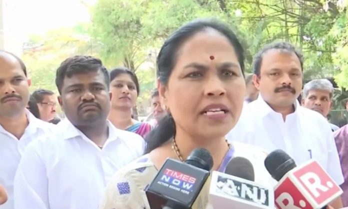 Union Minister complains to EC against Karnataka PCC chief Sivakumar