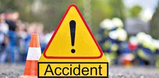 Dhanunjaya's Travels Bus hit 2 Cars in Erragadda