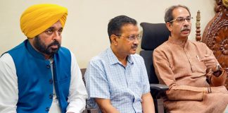 Arvind Kejriwal meets Uddhav Thackeray