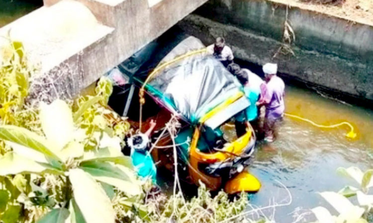 కాలువలో పడ్డ ఆటో.. ఒకరు మృతి