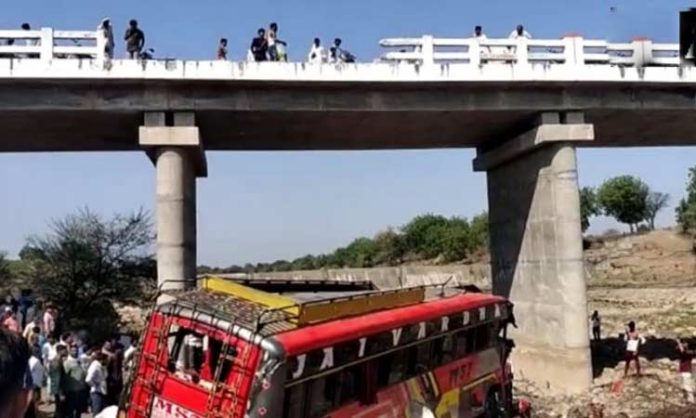 Bus falls from bridge in Madhya Pradesh