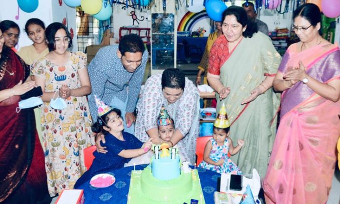 Minister Satyavathi granddaughter birthday celebration at Shishu Vihar