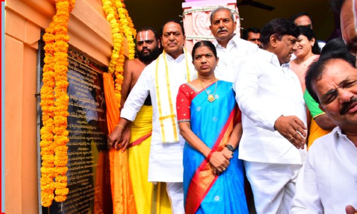 New glory to temples under KCR regime: Minister Allola