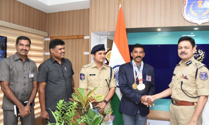 Rachakonda CP congratulated head constable