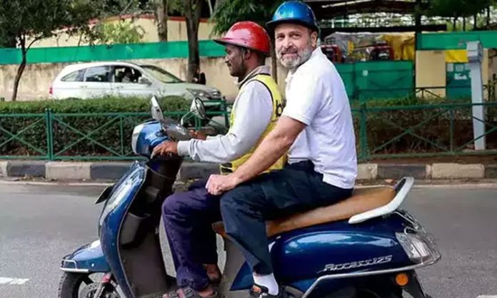 Rahul Gandhi travel on Scooter in Bengaluru