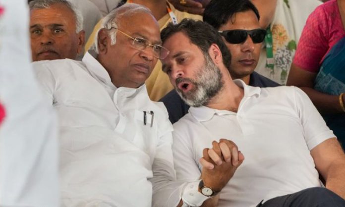 Rahul Gandhi meets Mallikarjun Kharge