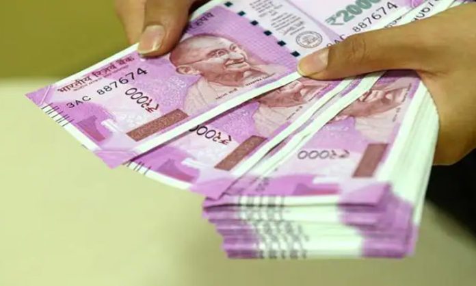 97.38 percent of Rs 2000 notes back with RBI