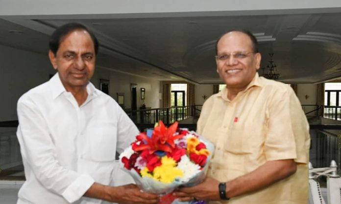 Somesh Kumar as Chief Advisor to CM KCR