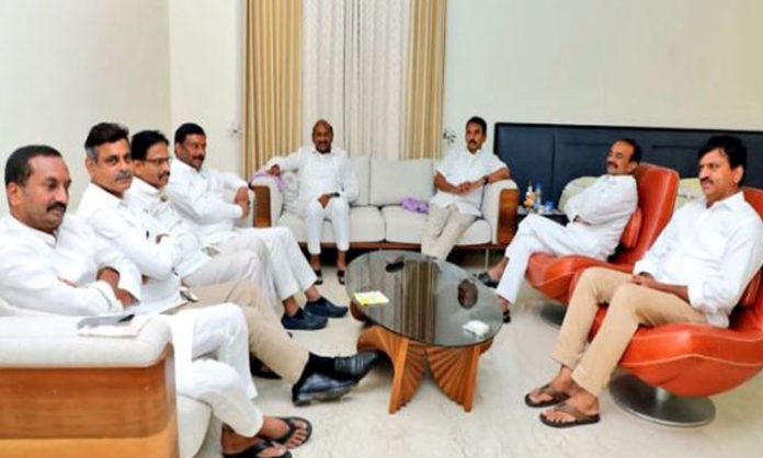 BJP Leaders meet Ponguleti Srinivas Reddy