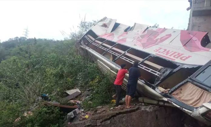 bus falls off bridge in Jammu