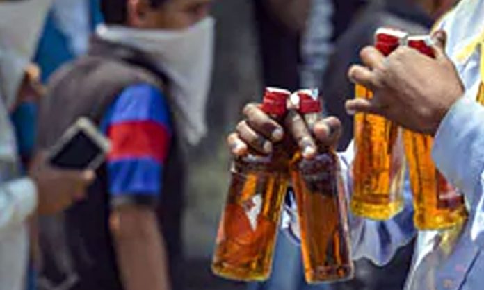 14 Ends life as Toxic Liquor in Tamil Nadu