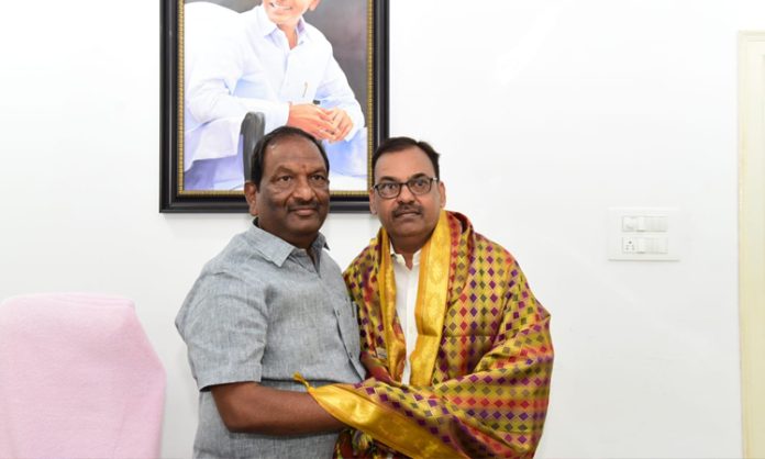 minister Koppula Eshwar congratulated Pittala Ravinder