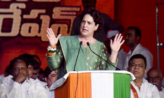 Priyanka Gandhi Speech at Yuva Sangharshana Sabha