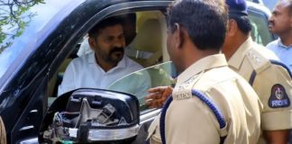 Police stops Revanth Reddy at New Secretariat