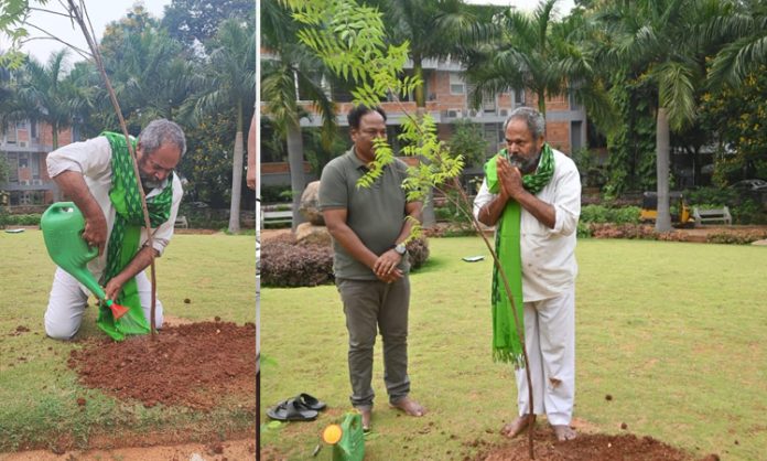 Narayanamurthy planted saplings in Green India Challenge