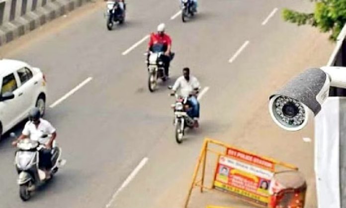 Kerala man in trouble as wife gets traffic camera pic