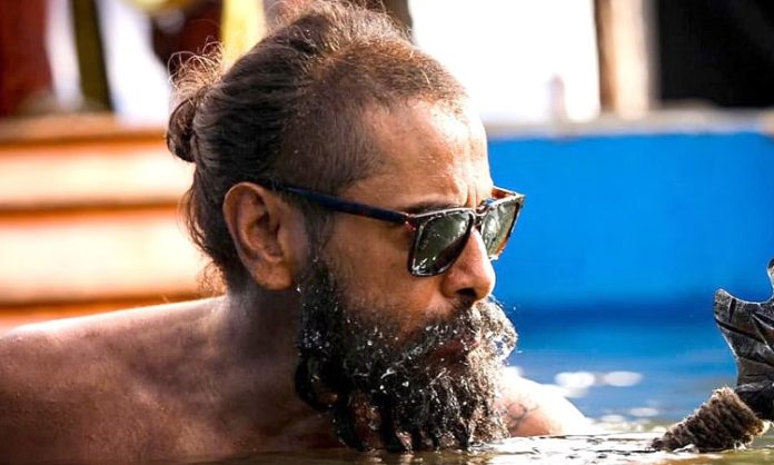 Chiyaan Vikram injury at Rehearsal for Thangalaan