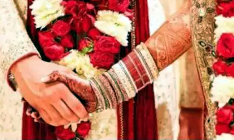 bride kidnapped after love marriage in Huzurabad