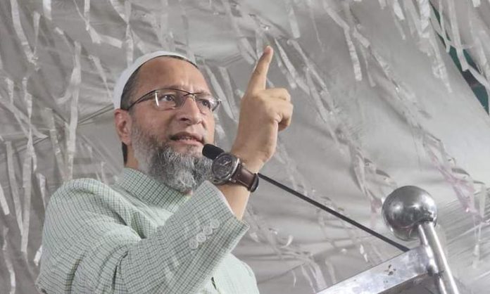 Asaduddin owaisi comments on BRS