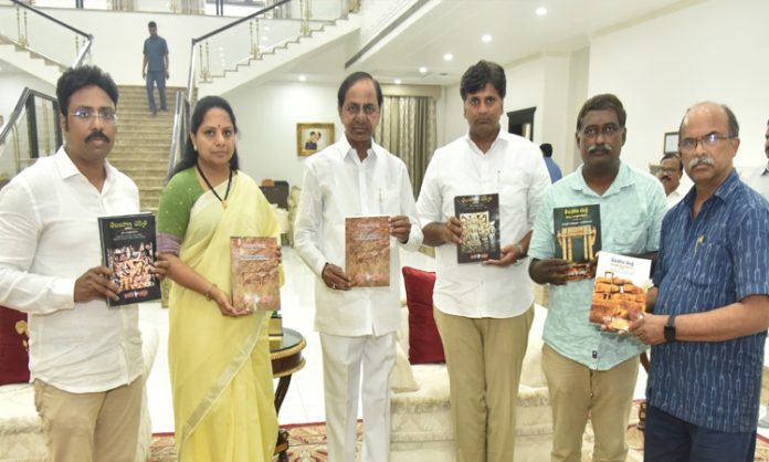CM KCR launched a book on the history of Telangana