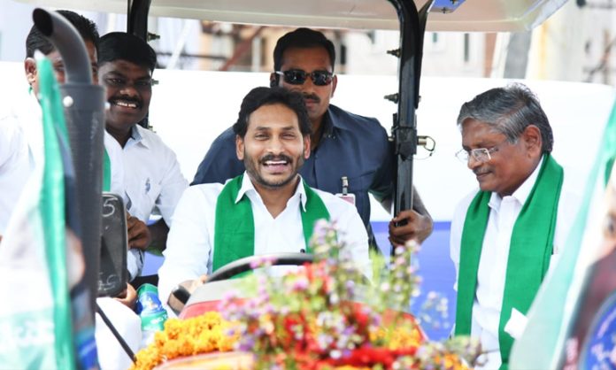 CM Jagan Drives Tractor In Guntur