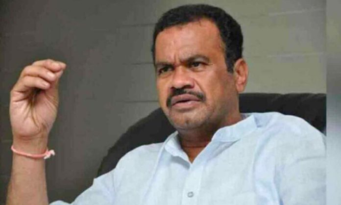 We are united and said same to Madam: Komati Reddy