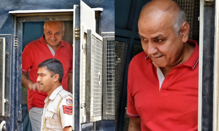 Manish Sisodia Wife Rushed To Hospital